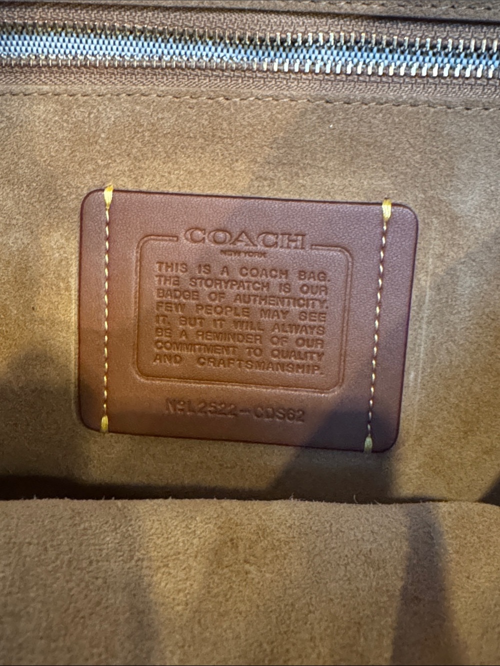 Coach Chelsea 36 Natural Grain Black Leather Shoulder Bag - Picture 10 of 15
